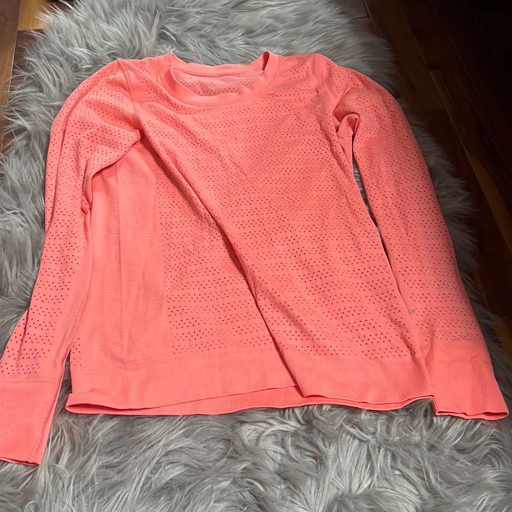 Lululemon top